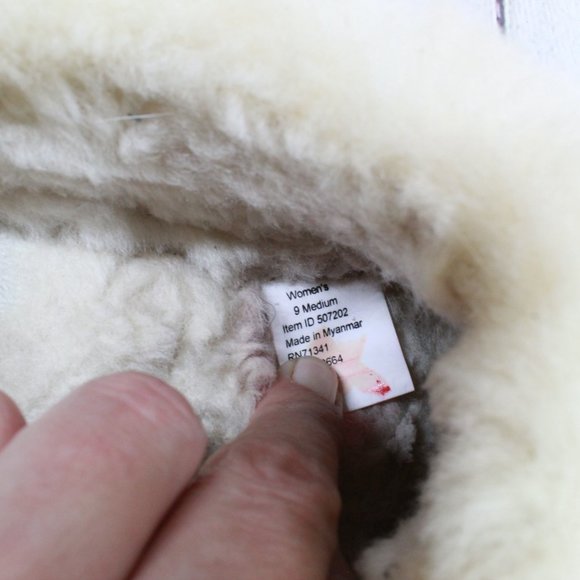 LL BEAN Women’s Squam Lake Red Suede Shearling Wicked Good Slippers Size 9 M - Picture 7 of 9